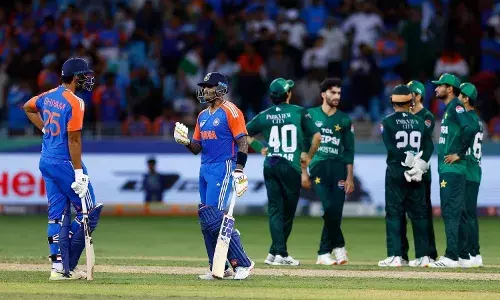 IND vs PAK: भारत से बेइज्जत होकर भड़के पूर्व पाकिस्तानी खिलाड़ी, पाक टीम से हाथ ना मिलाने पर भारत को दे डाली धमकी IND vs PAK: भारत से बेइज्जत होकर भड़के पूर्व पाकिस्तानी खिलाड़ी, पाक टीम से हाथ ना मिलाने पर भारत को दे डाली धमकी