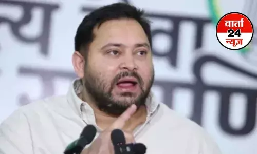 बिहार चुनाव को लेकर तेजस्वी यादव की नई रणनीति! अकेले करेंगे 11 जिलों की यात्रा, जानें बिहार अधिकार यात्रा राजद के लिए क्यों है खास बिहार चुनाव को लेकर तेजस्वी यादव की नई रणनीति! अकेले करेंगे 11 जिलों की यात्रा, जानें बिहार अधिकार यात्रा राजद के लिए क्यों है खास