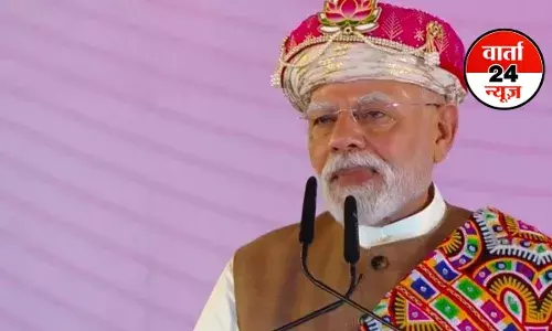 धार की धरती से पीएम मोदी ने सौगातों की लगाई झड़ी! कहा-देश की तिजोरी महिलाओं के उत्तम स्वास्थ्य के लिए है धार की धरती से पीएम मोदी ने सौगातों की लगाई झड़ी! कहा-देश की तिजोरी महिलाओं के उत्तम स्वास्थ्य के लिए है