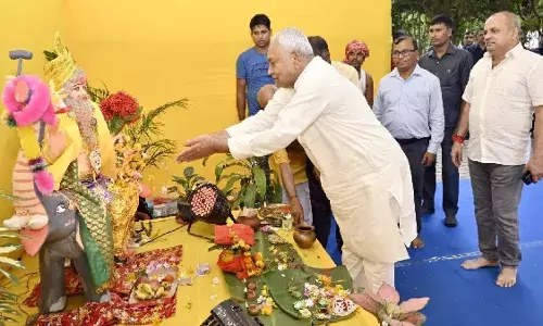 विश्वकर्मा पूजा और पीएम मोदी के जन्मदिन पर सीएम नीतीश ने श्रमिकों को दिया बड़ा तोहफा! बिहार के 16 लाख निर्माण कर्मियों को दिया 802 करोड़ विश्वकर्मा पूजा और पीएम मोदी के जन्मदिन पर सीएम नीतीश ने श्रमिकों को दिया बड़ा तोहफा! बिहार के 16 लाख निर्माण कर्मियों को दिया 802 करोड़