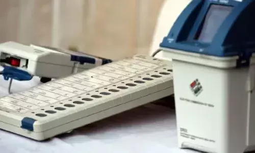 ELECTION COMMISSION: अब EVM में दिखेगी प्रत्याशी की रंगीन तस्वीर, चुनाव आयोग का नया निर्देश ELECTION COMMISSION: अब EVM में दिखेगी प्रत्याशी की रंगीन तस्वीर, चुनाव आयोग का नया निर्देश