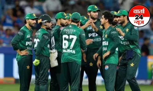 Asia Cup: पाकिस्तान और यूएई में खेला जाएगा मैच! ICC ने पाकिस्तान को दिखाई औकात, नहीं बदले जाएंगे रेफरी एंडी पॉयक्राफ्ट Asia Cup: पाकिस्तान और यूएई में खेला जाएगा मैच! ICC ने पाकिस्तान को दिखाई औकात, नहीं बदले जाएंगे रेफरी एंडी पॉयक्राफ्ट