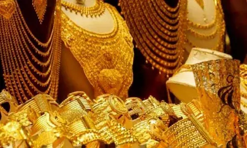 त्योहारी सीजन के बीच सोने के भाव में तगड़ा उछाल! कितनी बढ़ी कीमत? जानें क्या है चांदी का हाल