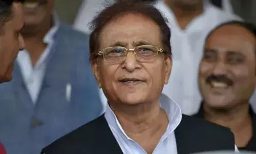 आजम खान की रिहाई, जानें किस वजह से रिहाई में हो रही देरी, जेल के बाहर समर्थकों का हुजूम