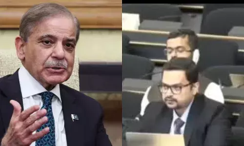 UNHRC: भारत ने पाकिस्तान को लिया आड़े हाथों! कहा-अपने ही लोगों पर करता है बमबारी UNHRC: भारत ने पाकिस्तान को लिया आड़े हाथों! कहा-अपने ही लोगों पर करता है बमबारी