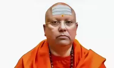 बाबा के डर्टी गेम में एक और बड़ा खुलासा! EWS छात्राओं को देर रात स्वामी के क्वार्टर में बुलाया जाता था, ऐसे हुआ पर्दाफाश बाबा के डर्टी गेम में एक और बड़ा खुलासा! EWS छात्राओं को देर रात स्वामी के क्वार्टर में बुलाया जाता था, ऐसे हुआ पर्दाफाश