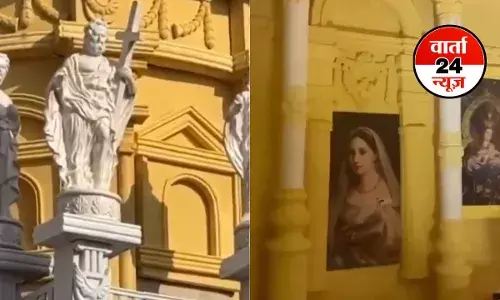 दुर्गा पूजा पंडाल को दिया वेटिकन सिटी का रूप! पंडाल में दिखी ईसाई धर्म की झलकियां, VHP ने किया बवाल दुर्गा पूजा पंडाल को दिया वेटिकन सिटी का रूप! पंडाल में दिखी ईसाई धर्म की झलकियां, VHP ने किया बवाल