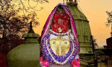 एक ऐसा मंदिर जहां महाकाली के रूप में प्रकट हुई थीं मां दुर्गा! महाभारत काल से जुड़ा है इतिहास, जानें क्या है नाम एक ऐसा मंदिर जहां महाकाली के रूप में प्रकट हुई थीं मां दुर्गा! महाभारत काल से जुड़ा है इतिहास, जानें क्या है नाम