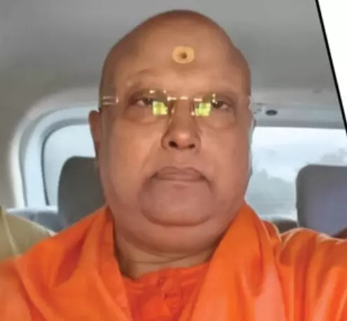 छात्राओं से यौन उत्पीड़न का फरार आरोपी चैतन्यानंद सरस्वती को दिल्ली पुलिस ने आगरा से किया गिरफ्तार, जानें पूरा मामला