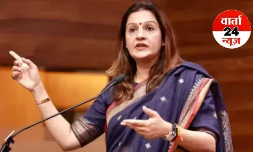 Asia Cup 2025: भारत की जीत के बाद शिवसेना यूबीटी नेता प्रियंका चतुर्वेदी ने दी चेतावनी! जानें क्या कहा Asia Cup 2025: भारत की जीत के बाद शिवसेना यूबीटी नेता प्रियंका चतुर्वेदी ने दी चेतावनी! जानें क्या कहा