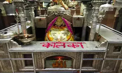 Navratri Special: भारत के इस मंदिर नें महाकाली के रूप में प्रकट हुई थी मां दुर्गा! जानें मंदिर की कथा Navratri Special: भारत के इस मंदिर नें महाकाली के रूप में प्रकट हुई थी मां दुर्गा! जानें मंदिर की कथा