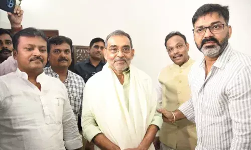 भोजपुरी सुपरस्टार पवन सिंह उतरेंगे चुनावी मैदान! उपेंद्र कुशवाहा से मुलाकात के बाद उठे यह सवाल, इस विधानसभा सीट से आजमा सकते हैं किस्मत भोजपुरी सुपरस्टार पवन सिंह उतरेंगे चुनावी मैदान! उपेंद्र कुशवाहा से मुलाकात के बाद उठे यह सवाल, इस विधानसभा सीट से आजमा सकते हैं किस्मत