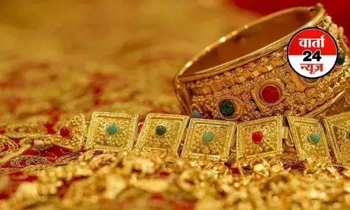 त्योहारी सीजन में सोना- चांदी के भाव ने तोड़े सारे रिकार्ड! जानें आपके शहर का रेट त्योहारी सीजन में सोना- चांदी के भाव ने तोड़े सारे रिकार्ड! जानें आपके शहर का रेट