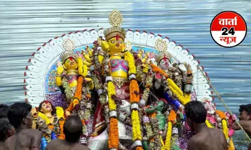 Maa Durga Visarjan 2025: किस तारीख और किस समय दुर्गा विसर्जन होगा शुभ, जानें शुभ मुहूर्त और विधि
