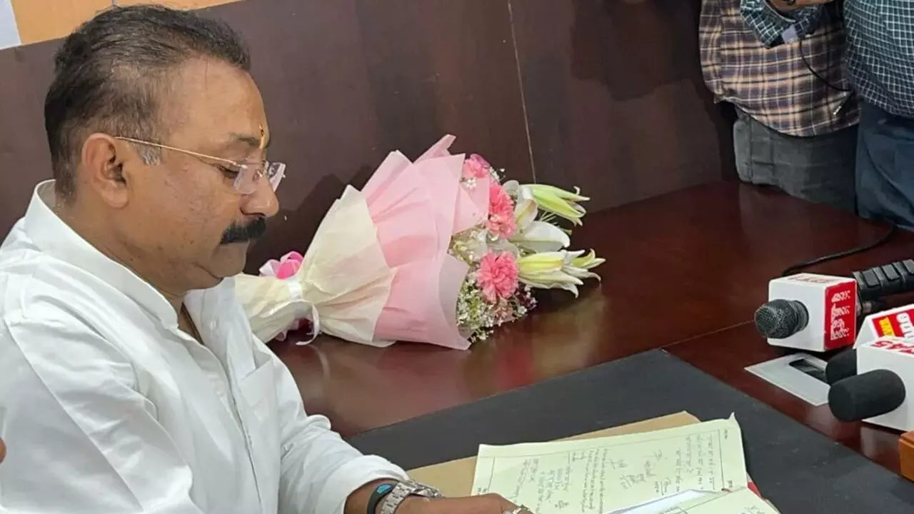 प्रशांत किशोर पर अशोक चौधरी का पलटवार: कहा- अब जनता की अदालत में होगी लड़ाई