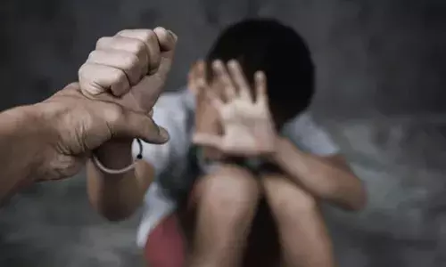 बेशर्म मोहब्बत! Ex लिव-इन पार्टनर वापस नहीं लौटी तो बच्चे का कर लिया अपहरण, जानें उसके बाद क्या हुआ? बेशर्म मोहब्बत! Ex लिव-इन पार्टनर वापस नहीं लौटी तो बच्चे का कर लिया अपहरण, जानें उसके बाद क्या हुआ?