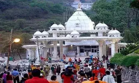 अगर आप वैष्णो देवी यात्रा पर जाने का बना रहे हैं प्लान तो कर दें कैंसिल, इतने दिनों के लिए रद्द हुई यात्रा, मचैल माता यात्रा भी स्थगित अगर आप वैष्णो देवी यात्रा पर जाने का बना रहे हैं प्लान तो कर दें कैंसिल, इतने दिनों के लिए रद्द हुई यात्रा, मचैल माता यात्रा भी स्थगित