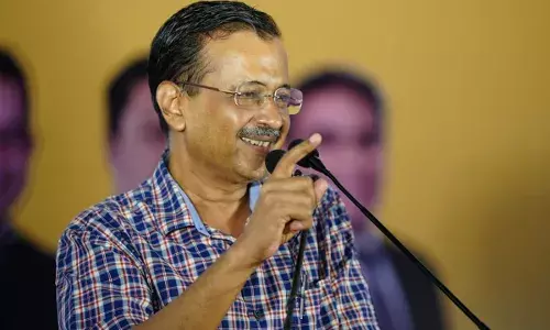 पंजाब से केजरीवाल नहीं जाएंगे राज्यसभा, ट्राइडेंट ग्रुप के मालिक राजेंद्र गुप्ता बन सकते हैं AAP के उम्मीदवार पंजाब से केजरीवाल नहीं जाएंगे राज्यसभा, ट्राइडेंट ग्रुप के मालिक राजेंद्र गुप्ता बन सकते हैं AAP के उम्मीदवार