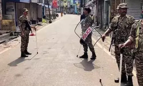 कटक में भड़की हिंसा: दुर्गा विसर्जन जुलूस में झड़प के बाद इंटरनेट बंद, VHP ने बुलाया 12 घंटे का बंद कटक में भड़की हिंसा: दुर्गा विसर्जन जुलूस में झड़प के बाद इंटरनेट बंद, VHP ने बुलाया 12 घंटे का बंद