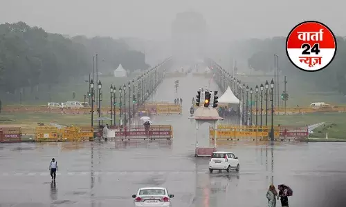 DELHI-NCR में बारिश की फुहारों के बीच लहरा कर चली ठंडी हवाएं, जानें क्या अब हो जाएगी हल्की ठंड की शुरुआत, यूपी के इन जिलों में अलर्ट DELHI-NCR में बारिश की फुहारों के बीच लहरा कर चली ठंडी हवाएं, जानें क्या अब हो जाएगी हल्की ठंड की शुरुआत, यूपी के इन जिलों में अलर्ट
