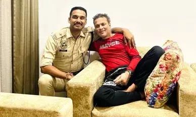 Singer Zubeen Garg: जुबिन गर्ग की मौत में नया मोड़: CID ने APS अधिकारी चचेरे भाई संदीपन गर्ग को किया गिरफ्तार, जानें क्या है वजह Singer Zubeen Garg: जुबिन गर्ग की मौत में नया मोड़: CID ने APS अधिकारी चचेरे भाई संदीपन गर्ग को किया गिरफ्तार, जानें क्या है वजह