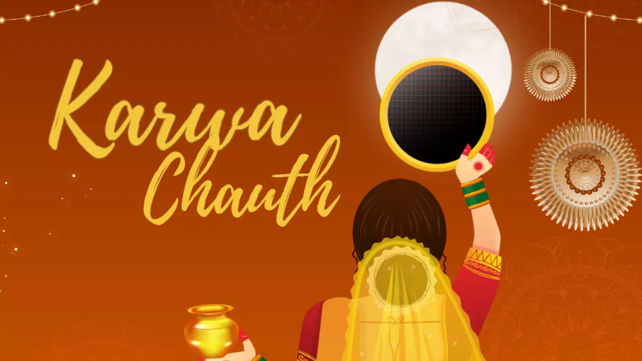 करवाचौथ पर चांद को देखकर महिलाओं ने तोड़ा व्रत, पति की लंबी उम्र की कामना के साथ मनाई खुशियां करवाचौथ पर चांद को देखकर महिलाओं ने तोड़ा व्रत, पति की लंबी उम्र की कामना के साथ मनाई खुशियां