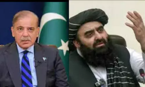 अफगानिस्तान के पलटवार से पाकिस्तान बौखलाया! सीजफायर का किया उल्लंघन, जानें पाक को किसने दी चेतावनी... अफगानिस्तान के पलटवार से पाकिस्तान बौखलाया! सीजफायर का किया उल्लंघन, जानें पाक को किसने दी चेतावनी...