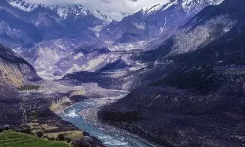 चीन के बांधों पर भारत का करारा जवाब: ब्रह्मपुत्र पर बनेगा 77 बिलियन डॉलर का मेगा हाइड्रो प्रोजेक्ट चीन के बांधों पर भारत का करारा जवाब: ब्रह्मपुत्र पर बनेगा 77 बिलियन डॉलर का मेगा हाइड्रो प्रोजेक्ट