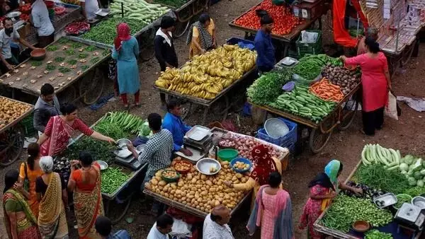 8 साल के निचले स्तर पर महंगाई, सितंबर में घटकर इतने पर आई, जानें रिजर्व बैंक का लक्ष्य कितना प्रतिशत है