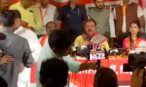 लोक गायिका मैथिली ठाकुर बीजेपी में हुई शामिल, इस सीट से लड़ सकती हैं चुनाव, जानें क्या कहा लोक गायिका मैथिली ठाकुर बीजेपी में हुई शामिल, इस सीट से लड़ सकती हैं चुनाव, जानें क्या कहा