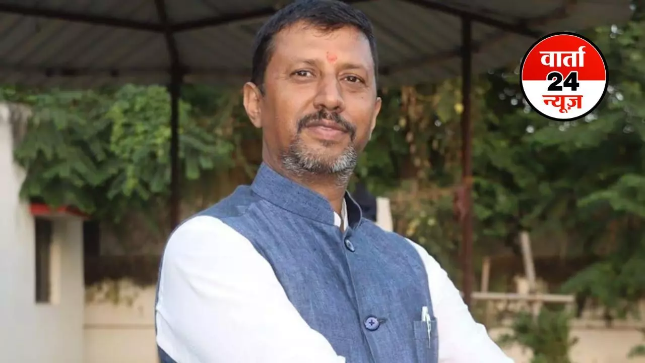 बीजेपी ने 7 बार के विधायक का टिकट काटकर जिन्हें बनाया उम्मीदवार, उन्होंने पीएम मोदी की मां के AI वीडियो से जुड़ा केस लड़ा था बीजेपी ने 7 बार के विधायक का टिकट काटकर जिन्हें बनाया उम्मीदवार, उन्होंने पीएम मोदी की मां के AI वीडियो से जुड़ा केस लड़ा था