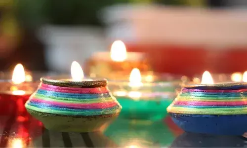 दिवाली 2025: लक्ष्मी-गणेश पूजा का शुभ मुहूर्त और विधि, जानें पूजा का सही समय दिवाली 2025: लक्ष्मी-गणेश पूजा का शुभ मुहूर्त और विधि, जानें पूजा का सही समय