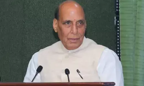 पुलिस स्मृति दिवस पर शहीद जवानों को रक्षा मंत्री राजनाथ ने श्रद्धांजलि दी, कहा -सेना और पुलिस की भूमिका एक जैसी पुलिस स्मृति दिवस पर शहीद जवानों को रक्षा मंत्री राजनाथ ने श्रद्धांजलि दी, कहा -सेना और पुलिस की भूमिका एक जैसी