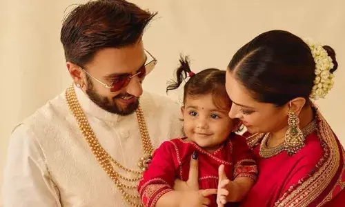 दीपिका पादुकोण और रणवीर सिंह ने दिखाई बेटी दुआ की पहली झलक, शेयर कीं खूबसूरत तस्वीरें दीपिका पादुकोण और रणवीर सिंह ने दिखाई बेटी दुआ की पहली झलक, शेयर कीं खूबसूरत तस्वीरें