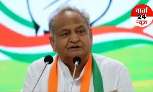लालटेन और पंजा में फंसी सीटों की गुत्थी सुलझाएंगे कांग्रेस नेता अशोक गहलोत, जानें पूरा मामला