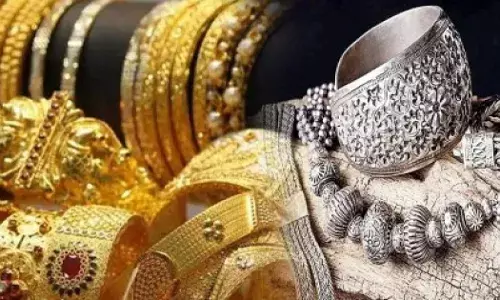 धड़ाम से गिरा सोना! दिवाली ने निकाला दीवाला,12 साल में आई सबसे बड़ी गिरावट, जानें क्या है वजह धड़ाम से गिरा सोना! दिवाली ने निकाला दीवाला,12 साल में आई सबसे बड़ी गिरावट, जानें क्या है वजह