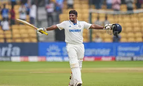 भारत ए और साउथ अफ्रीका ए के बीच मैचों में सरफराज खान को जगह नहीं मिलने पर सियासत! ओवैसी और शमा ने उठाए ये सवाल भारत ए और साउथ अफ्रीका ए के बीच मैचों में सरफराज खान को जगह नहीं मिलने पर सियासत! ओवैसी और शमा ने उठाए ये सवाल
