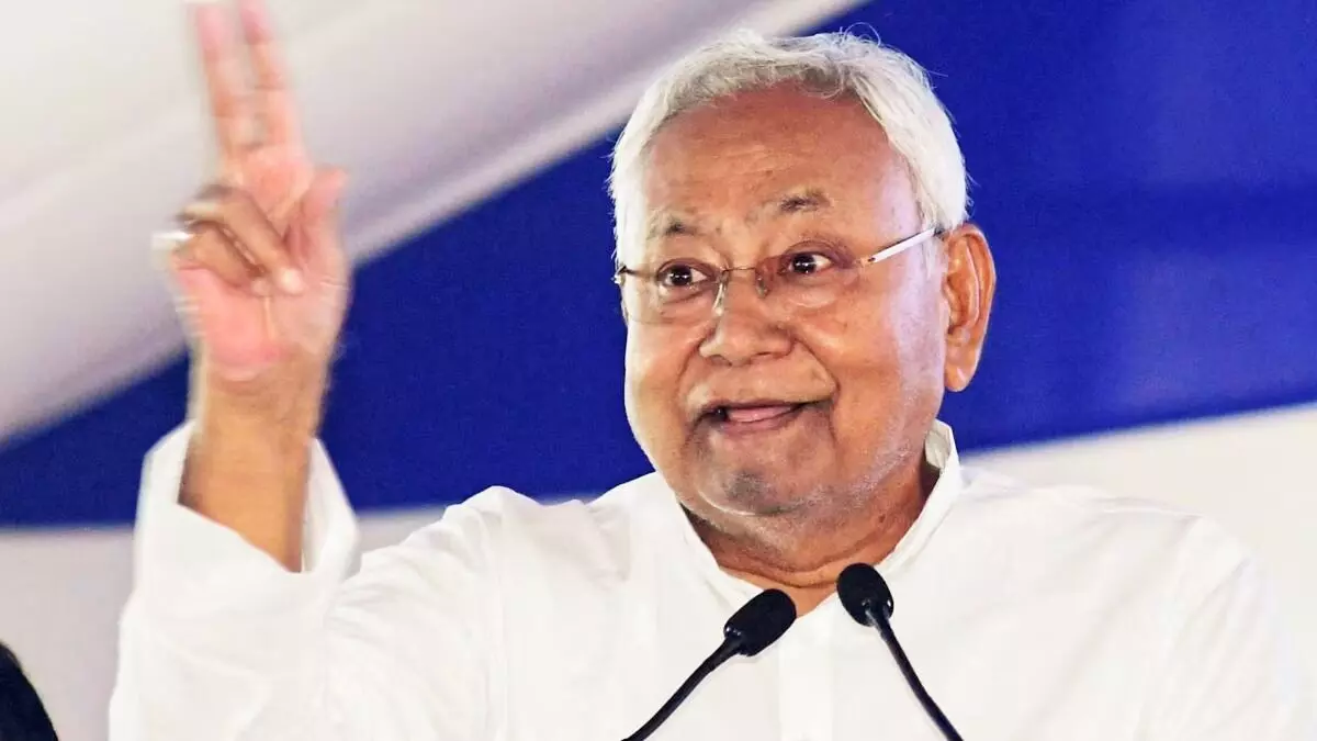 बिहार सरकार का बड़ा ऐलान, छठ से पहले कर्मचारियों को मिलेगा वेतन, जानें चुनाव आयोग की प्रतिक्रिया बिहार सरकार का बड़ा ऐलान, छठ से पहले कर्मचारियों को मिलेगा वेतन, जानें चुनाव आयोग की प्रतिक्रिया