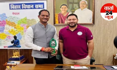 मोहनिया सीट का गणित! श्वेता सुमन आउट, राजद ने निर्दलीय उम्मीदवार रवि पासवान को दिया समर्थन, जानें समीकरण मोहनिया सीट का गणित! श्वेता सुमन आउट, राजद ने निर्दलीय उम्मीदवार रवि पासवान को दिया समर्थन, जानें समीकरण