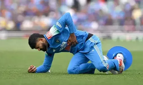 श्रेयस अय्यर को सिडनी के अस्पताल में रहना होगा कम से कम एक सप्ताह! पसलियों में चोट के कारण आईसीयू में हैं भर्ती श्रेयस अय्यर को सिडनी के अस्पताल में रहना होगा कम से कम एक सप्ताह! पसलियों में चोट के कारण आईसीयू में हैं भर्ती