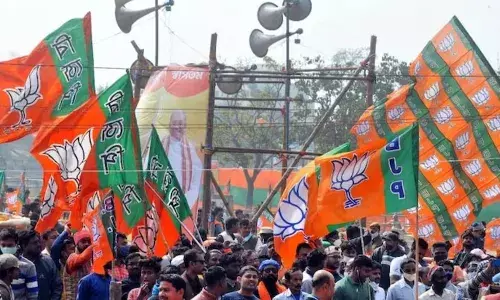 सिर पर चुनाव के बीच बीजेपी ने पार्टी के 4 नेताओं को किया निष्कासित, जानें किस कारण से किन्हें दिखाया बाहर का रास्ता सिर पर चुनाव के बीच बीजेपी ने पार्टी के 4 नेताओं को किया निष्कासित, जानें किस कारण से किन्हें दिखाया बाहर का रास्ता
