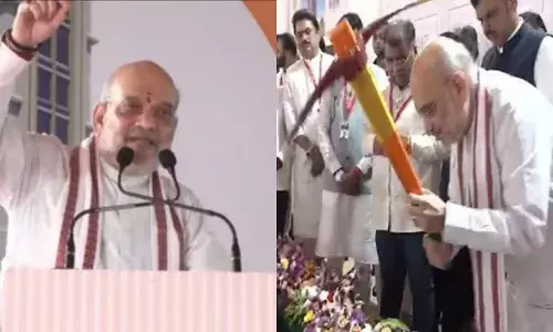 मुंबई में अमित शाह ने कहा- भाजपा बैसाखियों पर नहीं चलती, परिवार नहीं परफॉर्मेंस चाहिए मुंबई में अमित शाह ने कहा- भाजपा बैसाखियों पर नहीं चलती, परिवार नहीं परफॉर्मेंस चाहिए