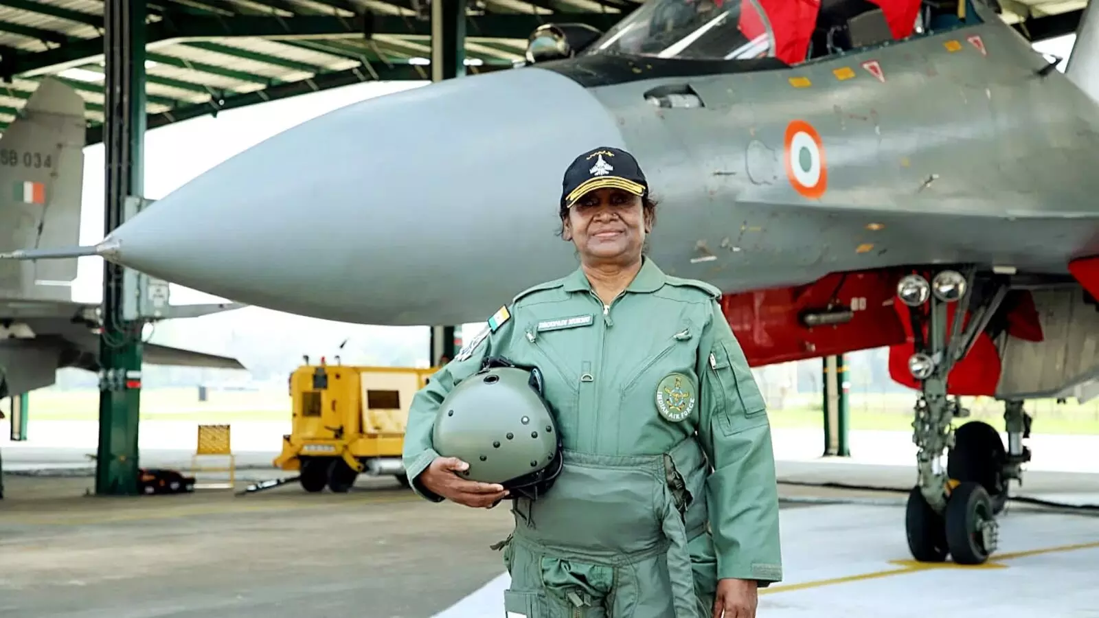 अंबाला एयरफोर्स स्टेशन पहुंचीं राष्ट्रपति द्रौपदी मुर्मू! थोड़ी देर में राफेल भरेगा उड़ान अंबाला एयरफोर्स स्टेशन पहुंचीं राष्ट्रपति द्रौपदी मुर्मू! थोड़ी देर में राफेल भरेगा उड़ान