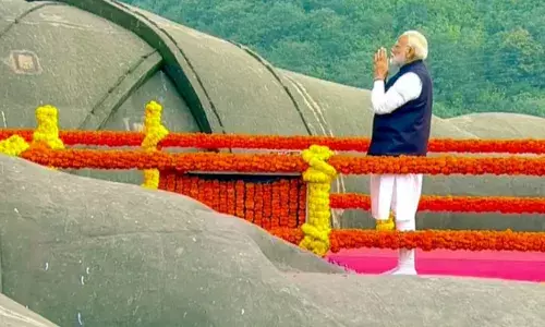 देश भर में मनाई जा रही सरदार वल्लभभाई पटेल की 150वीं जयंती, विपक्ष ने पुण्यतिथि पर इंदिरा गांधी को किया याद