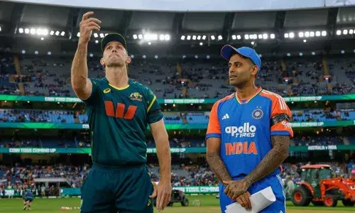 IND vs AUS T20: ऑस्ट्रेलिया ने दूसरे T20 मैच में इंडिया को चार विकेट से हराया IND vs AUS T20: ऑस्ट्रेलिया ने दूसरे T20 मैच में इंडिया को चार विकेट से हराया