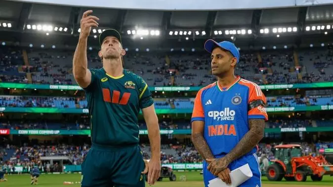 IND vs AUS T20: ऑस्ट्रेलिया ने दूसरे T20 मैच में इंडिया को चार विकेट से हराया IND vs AUS T20: ऑस्ट्रेलिया ने दूसरे T20 मैच में इंडिया को चार विकेट से हराया