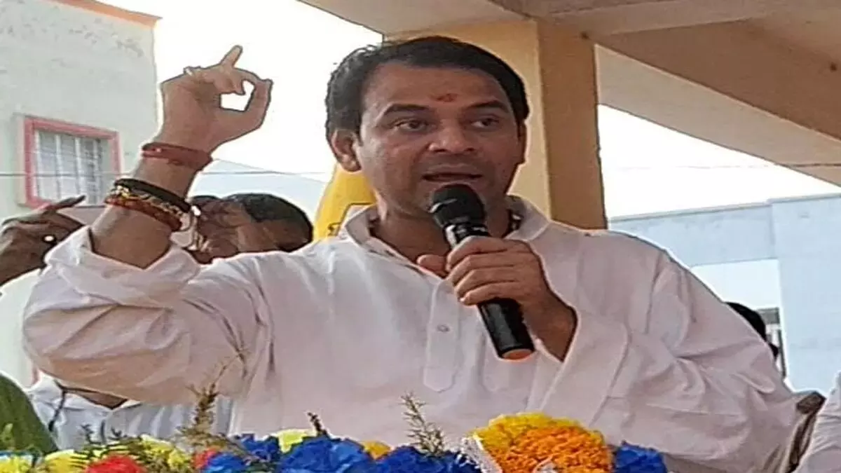 तेज प्रताप का बड़ा बयान! कहा- तेजस्वी यादव महुआ में प्रचार करने गए तो...हम राघोपुर चले जाएंगे तेज प्रताप का बड़ा बयान! कहा- तेजस्वी यादव महुआ में प्रचार करने गए तो...हम राघोपुर चले जाएंगे