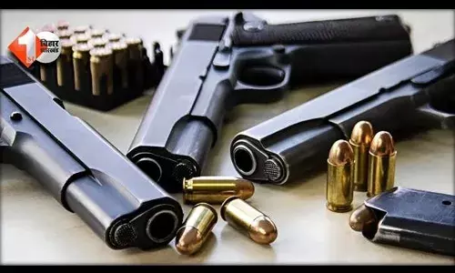 चुनाव आयोग की सख्त चेतावनी! बिहार में अब लाइसेंसी हथियार रखने वाले की खैर नहीं, होगी सख्त कार्रवाई