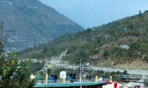 WEATHER UPDATE: अगले दो दिनों में सर्दी की दस्तक देश के अलग-अलग हिस्सों में हो सकती है, पहाड़ी इलाकों में बर्फबारी से बदला मौसम