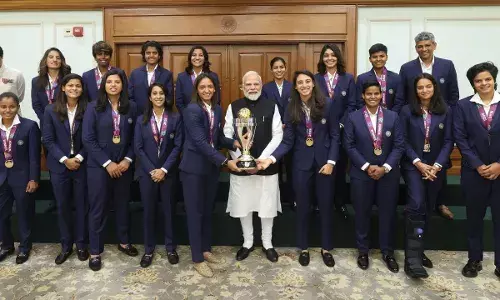 आप बहुत ग्लो करते हैं...चैंपियन बेटियों ने पीएम मोदी से किए मजेदार सवाल...मोदी ने पूछा इस टैटू का मतलब